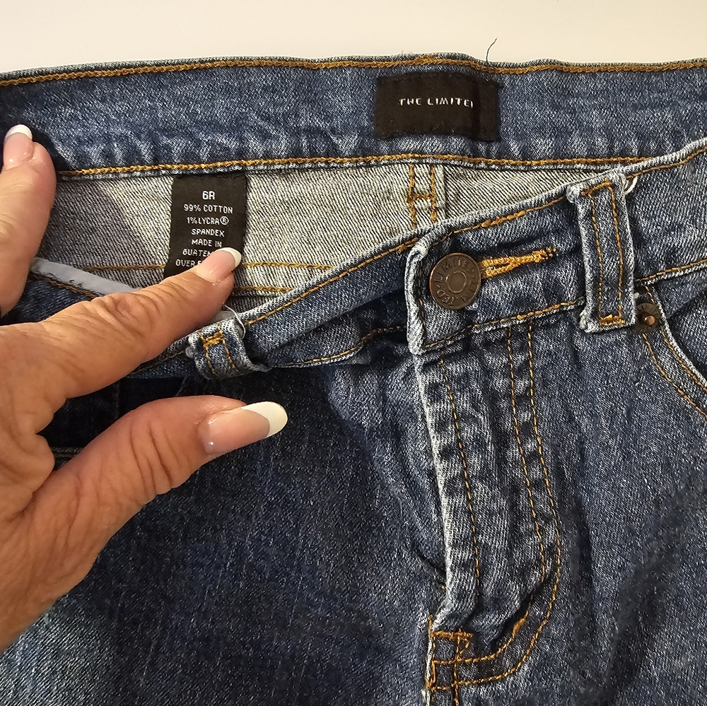 Classic Blue Denim Jeans by The Limited. Size 6R - Picture 2 of 3
